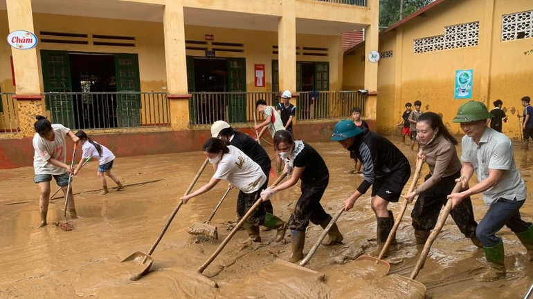 TỈnh Lào Cai đang tập trung khắc phục hậu quả mưa lũ. 557842691-122177797178445052-9179208240336351017-n-9677.jpg