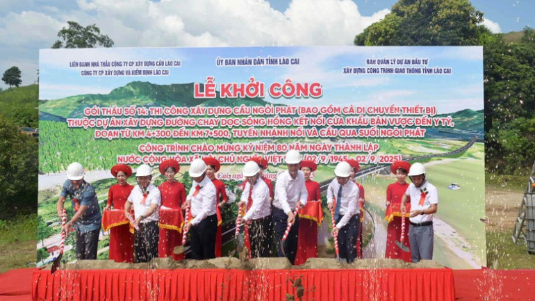 Khởi công gói thầu số 14 thi công xây dựng cầu Ngòi Phát. z6921672918500-16700d70aa1edc5102a4ac922ac7e48e-6397.jpg