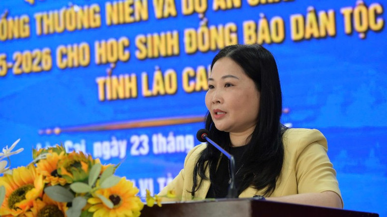 Đồng chí Vũ Thị Hiền Hạnh, Phó Chủ tịch Ủy ban nhân dân tỉnh Lào Cai phát biểu. z7147594107745-5e4ac41dd76bb0c1376853fc8b7d4851-1613.jpg