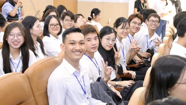 Thí sinh tham dự Vòng chung kết Giải thưởng Sinh viên nghiên cứu khoa học Euréka.