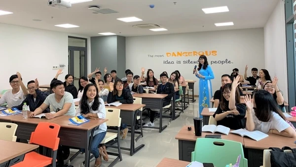 Sinh viên UEH trong giờ học.