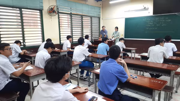 Đây là Kỳ thi tuyển sinh lớp 10 công lập đầu tiên của Thành phố Hồ Chí Minh sau khi hợp nhất với tỉnh Bình Dương và Bà Rịa-Vũng Tàu.