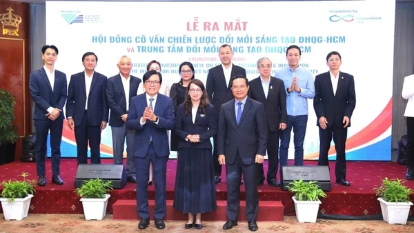 Đại học Quốc gia Thành phố Hồ Chí Minh ra mắt Hội đồng Cố vấn chiến lược Đổi mới sáng tạo dưới sự chứng kiến của đồng chí Nguyễn Văn Được, Chủ tịch Ủy ban nhân dân Thành phố Hồ Chí Minh.