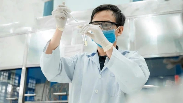 Nghiên cứu khoa học tại Đại học Quốc gia Thành phố Hồ Chí Minh.