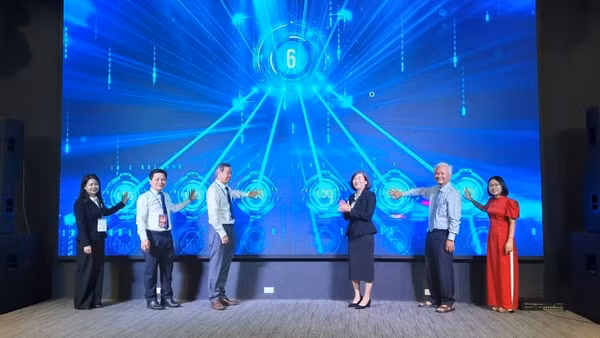 Nghi thức khai mạc Smart Healthcare 2026.