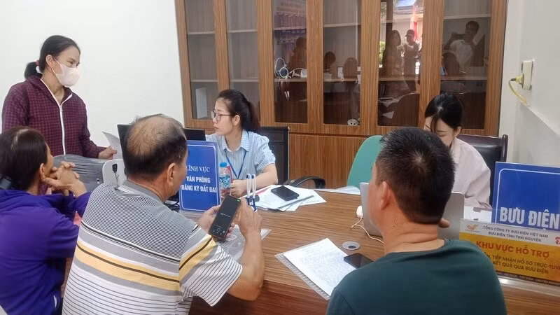 Thời gian vừa qua, Bưu điện tỉnh Thái Nguyên cử hơn 100 cán bộ tăng cường cho trung tâm phục vụ hành chính công cấp xã trên địa bàn tỉnh.