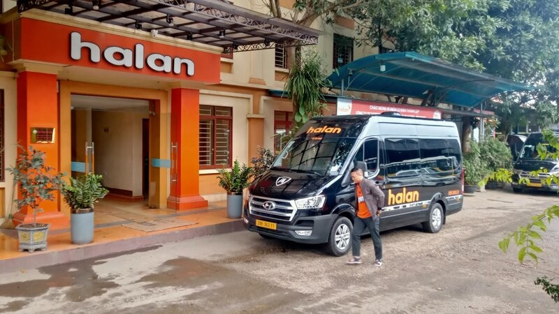 Công ty cổ phần Thương mại và Du lịch Hà Lan sẽ đón, đưa khán giả miễn phí từ đường Bắc Sơn vào sân vận động xem các trận đấu còn lại của Giải bóng đá Tứ Hùng-Thái Nguyên năm 2025.