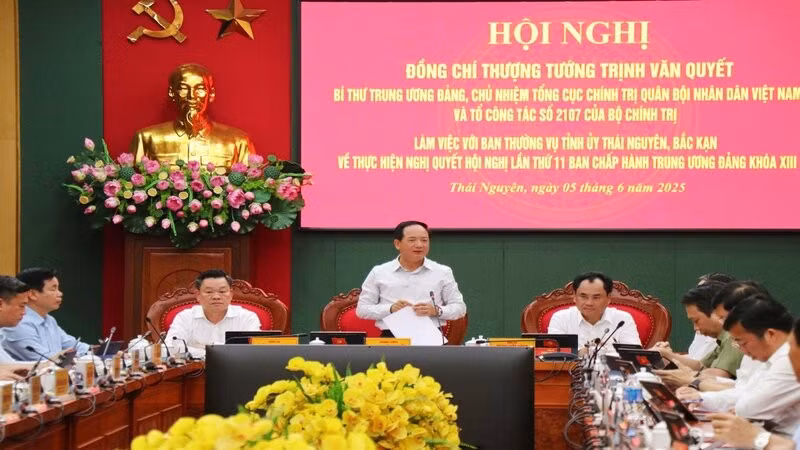 Thượng tướng Trịnh Văn Quyết làm việc với Ban Thường vụ Tỉnh ủy Thái Nguyên và Bắc Kạn.