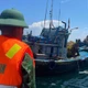 Tổ tuần tra Đồn Biên phòng Thanh Hải phối hợp Hải đội 2 bắt tàu cá vi phạm.