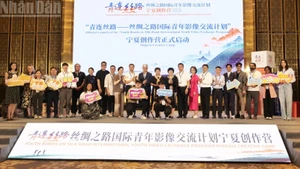 Lễ khai mạc trại sáng tác Ninh Hạ - Chương trình giao lưu sáng tạo video thanh niên quốc tế Con đường tơ lụa. 