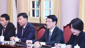 Chủ tịch nước Lương Cường tiếp đại sứ, đại biện các nước thành viên Liên minh châu Âu (EU) tại Việt Nam. (Ảnh: Lâm Khánh/TTXVN) 