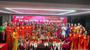 Các thí sinh tham dự Hội thi văn nghệ quần chúng Moskva.