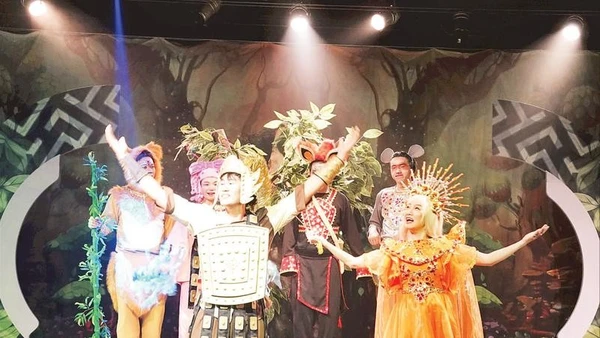 Vở Náo động rừng cổ tích hứa hẹn mang đến không khí tươi vui cho các khán giả nhí vào dịp Tết cổ truyền năm nay. (Ảnh MẠNH HẢO)