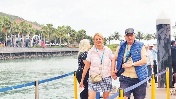 Khách du lịch đến với Khánh Hòa nhiều hơn nhờ ứng dụng khoa học, công nghệ vào ngành du lịch.