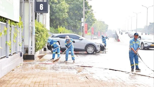 Công nhân Công ty Môi trường đô thị Hà Nội tăng cường vệ sinh môi trường từ ngày 15 đến 25/1.