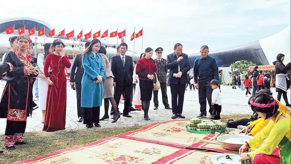 Quảng Ninh luôn quan tâm, chăm lo đến các hoạt động vui Xuân, đón Tết cổ truyền dân tộc.