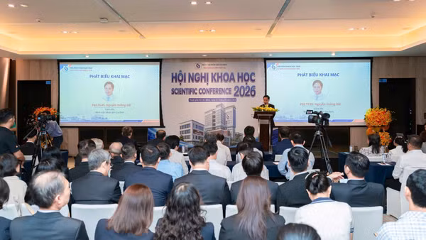 Quang cảnh hội nghị khoa học. 
