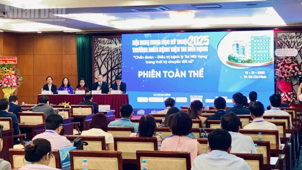Hội nghị khoa học thường niên Bệnh viện Tai Mũi Họng Thành phố Hồ Chí Minh. 