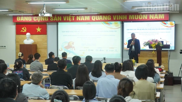 Quang cảnh hội nghị.