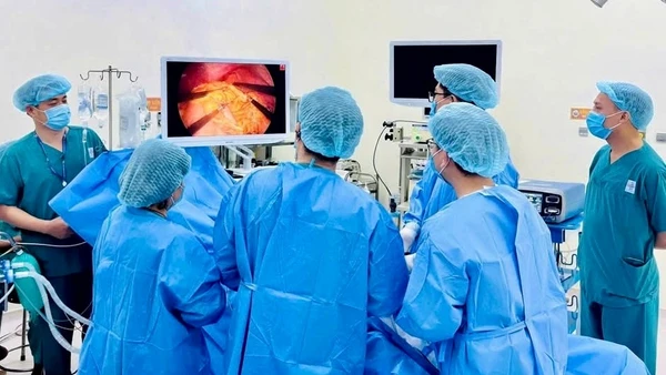 Một ca can thiệp điều trị ung thư đại trực tràng.