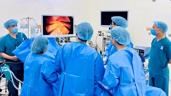 Một ca can thiệp điều trị ung thư đại trực tràng.