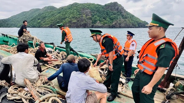 Các ngư dân gặp nạn đã ổn định sức khỏe. (Ảnh: CTV).