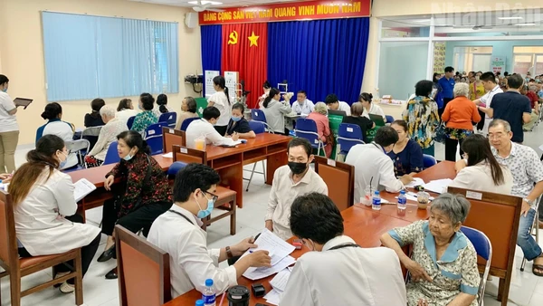 Khám sàng lọc cho người cao tuổi tại Thành phố Hồ Chí Minh.