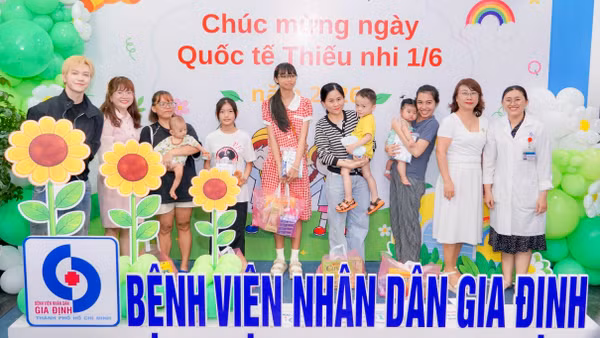 Hoạt động mừng ngày Quốc tế Thiếu nhi tại Bệnh viện Nhân dân Gia Định. 