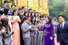 Phó Chủ tịch nước Võ Thị Ánh Xuân gặp mặt học sinh giỏi đoạt giải Olympic và Khoa học kỹ thuật quốc tế năm 2025.