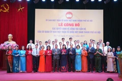 Hoàn thiện bộ máy tổ chức để triển khai ngay công tác Mặt trận cùng với hoạt động của chính quyền địa phương 2 cấp.