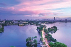 Một góc Hồ Tây. (Ảnh: Lê Việt Khánh)