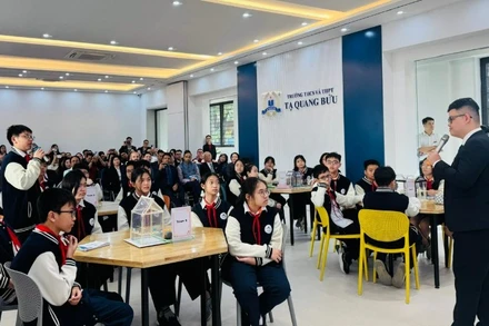 Mô hình “Giáo dục STEM, sở hữu trí tuệ và khởi nghiệp đổi mới sáng tạo” lần đầu tiên được đưa vào thực nghiệm trong lớp học phổ thông. (Ảnh: BÍCH LIÊN)