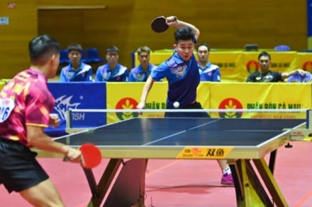 Lê Đình Đức thi đấu nổi bật tại giải vô địch quốc gia, trong đó có trận thắng đương kim vô địch Nguyễn Anh Tú 3-0. (Ảnh: Duy Linh)