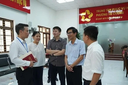 Đoàn công tác Bộ Khoa học và Công nghệ vừa có buổi làm việc tại tỉnh Bắc Ninh. (Ảnh: MAI HÀ)