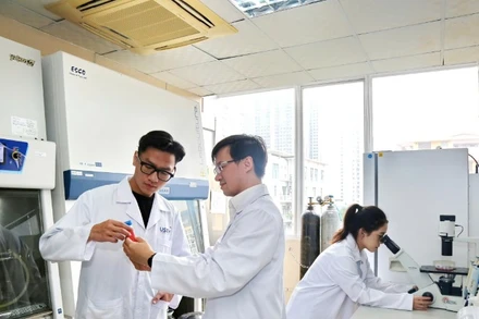 Nghiên cứu khoa học tại Viện Hàn lâm Khoa học và Công nghệ. (Ảnh: TL)