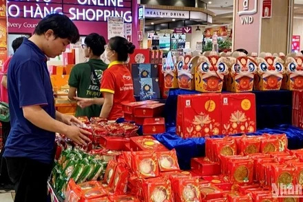 Bộ Y tế yêu cầu tăng cường bảo đảm an toàn thực phẩm Tết Trung thu năm 2025. (Ảnh minh họa)