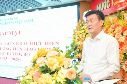 Cục trưởng Cục Đăng kiểm Việt Nam Nguyễn Chiến Thắng phát biểu tại buổi lễ. (Ảnh: THẾ ĐẠI)