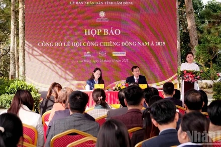 Quang cảnh họp báo.