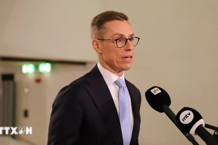 Tổng thống Phần Lan Alexander Stubb phát biểu với báo giới tại Helsinki. (Ảnh: THX/TTXVN)