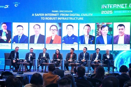 Tọa đàm “Kiến tạo không gian số tin cậy: Từ văn hóa số tử tế đến hạ tầng số vững mạnh”. (Ảnh: TRẦN THÀNH ĐẠT)