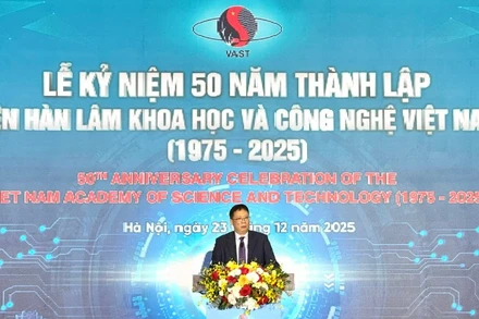 Giáo sư, Viện sĩ Châu Văn Minh, Chủ tịch Viện Hàn lâm Khoa học và Công nghệ Việt Nam phát biểu tại sự kiện. (Ảnh: BÍCH LIÊN)