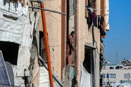 Người dân tại trại tị nạn ở Gaza. (Ảnh: THX/TTXVN)