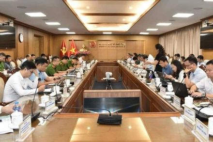 Quang cảnh buổi làm việc.