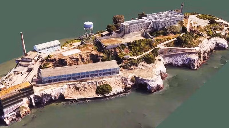 Đảo và nhà tù Alcatraz nhìn từ trên cao. Ảnh: GETTYIMAGES