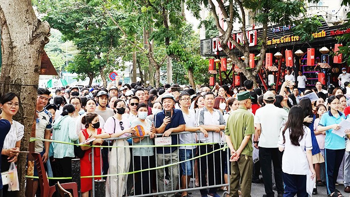 Ngày thi cũng trở thành ngày của ngóng chờ. 44.jpg