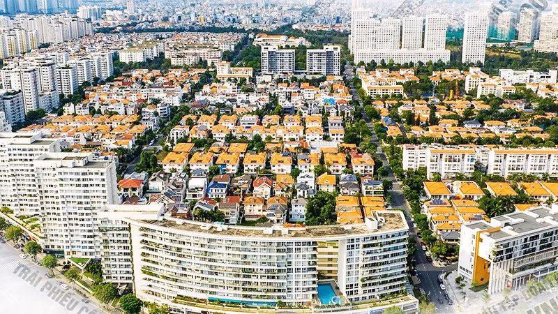 Việc hoán đổi trái phiếu giúp nhiều doanh nghiệp bất động sản tránh được nguy cơ mất khả năng chi trả, đồng thời mở ra dư địa để tái phân bổ nguồn lực. Ảnh: THÀNH ĐẠT