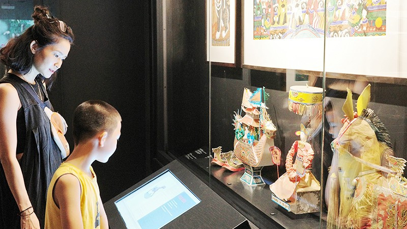 Chuyến Tham Quan của Đoàn Cán Bộ Văn Hóa TP.HCM Tại Thư Viện Quốc Gia Tây Ban Nha: Khai Thác Mô Hình Hiện Đại Để Phát Triển Thư Viện Ở Việt Nam 10 Chuyến Tham Quan của Đoàn Cán Bộ Văn Hóa TP.HCM Tại Thư Viện Quốc Gia Tây Ban Nha: Khai Thác Mô Hình Hiện Đại Để Phát Triển Thư Viện Ở Việt Nam