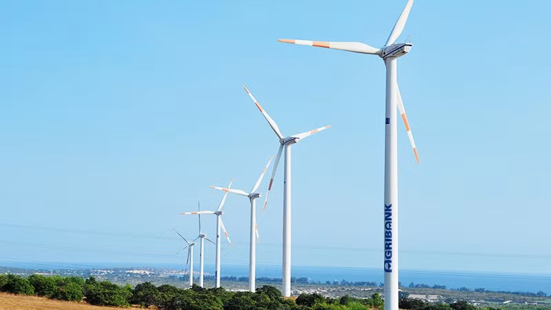 Ngân hàng Agribank quản lý chặt chẽ rủi ro môi trường và xã hội trong hoạt động cấp tín dụng cho các dự án năng lượng tái tạo như điện gió. Ảnh: NAM ANH
