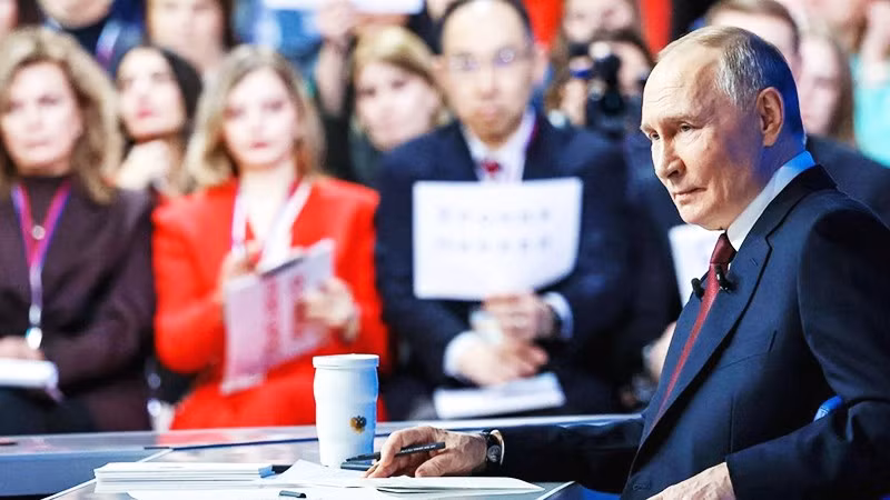Tổng thống V.Putin tại cuộc họp báo tổng kết năm 2025. Ảnh: TASS
