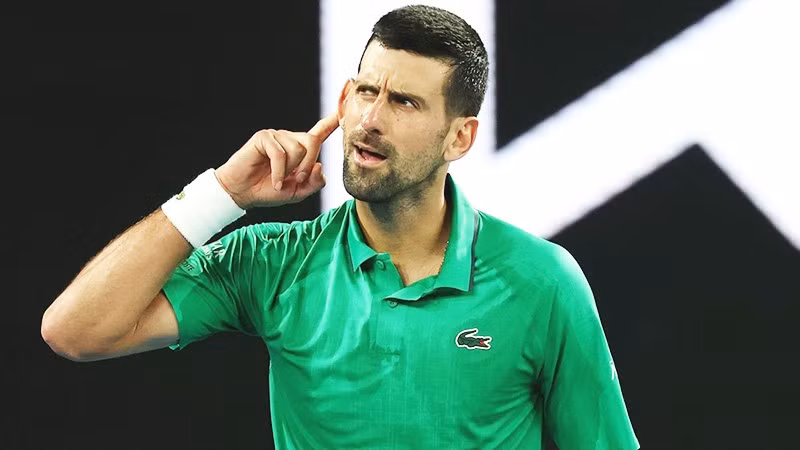 Djokovic suýt trả giá vì nóng giận